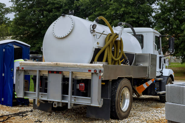 Best Luxury portable toilet rental  in New Holstein, WI